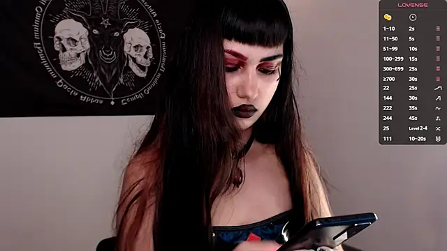 Little-Lucifer online show from November 1, 2025, 12:34 am