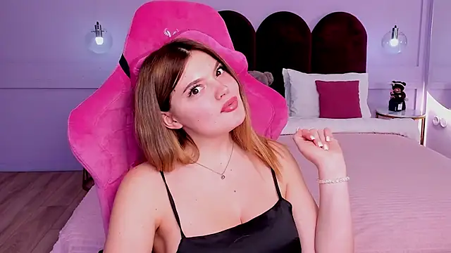 ZaraBloom online show from January 29, 2025, 8:25 pm