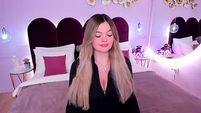 Snapshot of ZaraBloom chatting on February 27, 2026, 5:02 pm ZaraBloom online show from February 27, 2026, 5:02 pm