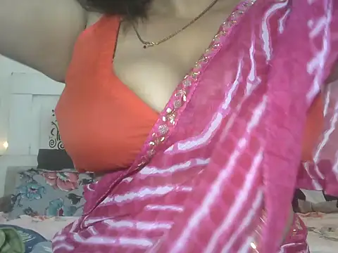 MONICA-LOVE online show from October 4, 2025, 9:24 pm