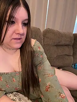 PuckBunny17 online show from April 2, 2026, 9:23 pm