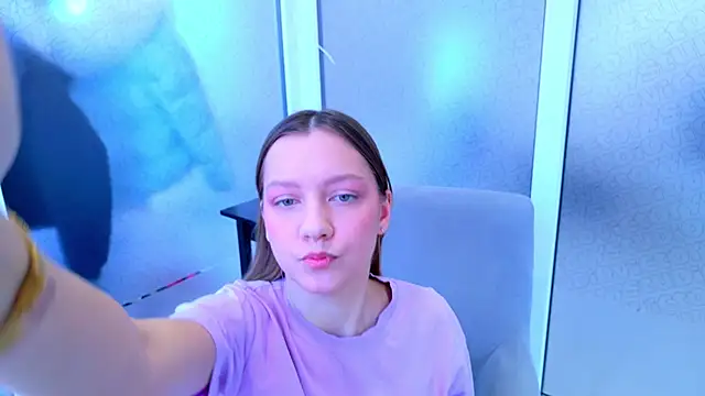 Snapshot of AliceBrayan chatting on February 15, 2025, 5:30 am AliceBrayan online show from February 15, 2025, 5:30 am