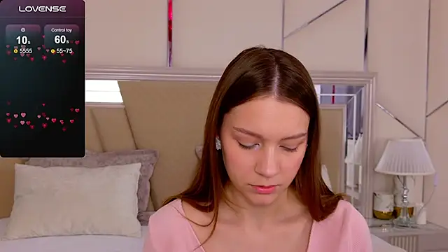 Snapshot of AliceBrayan chatting on February 17, 2025, 8:19 am AliceBrayan online show from February 17, 2025, 8:19 am