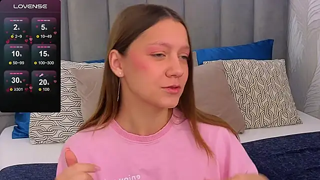 Snapshot of AliceBrayan chatting on February 28, 2025, 5:26 am AliceBrayan online show from February 28, 2025, 5:26 am