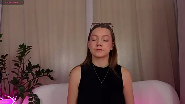 Snapshot of AliceBrayan chatting on March 17, 2025, 5:12 am AliceBrayan online show from March 17, 2025, 5:12 am