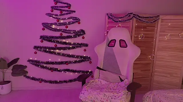 Miss Mia Murr online show from December 22, 2025, 4:53 am