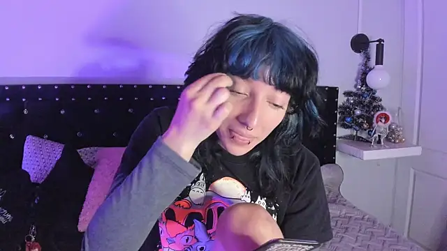 Ghosty Doll online show from December 19, 2025, 9:22 pm