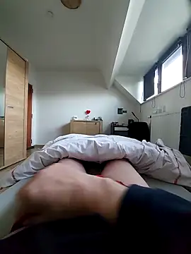 pascalino100 online show from March 4, 2025, 7:08 am