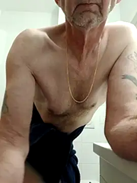 pascalino100 online show from April 23, 2026, 6:10 pm