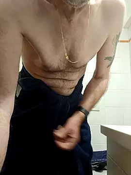 pascalino100 online show from April 27, 2026, 5:49 am