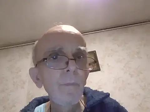 mariusica1xh online show from January 12, 2026, 12:05 am