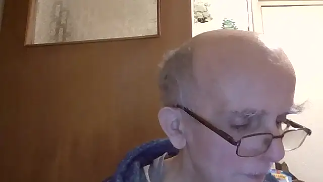 mariusica1xh online show from February 3, 2026, 9:09 pm