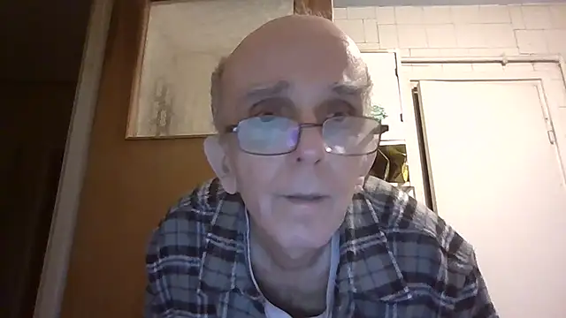 mariusica1xh online show from February 14, 2026, 4:04 pm