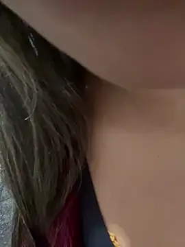 Gabizinhagirls online show from April 23, 2026, 9:30 am