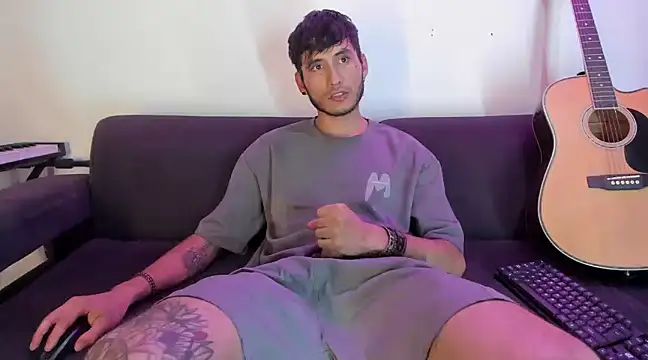 Henrikk senn online show from December 14, 2024, 9:07 am