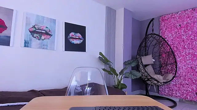 Angela donnato online show from November 22, 2025, 3:38 am