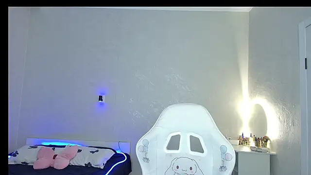 RileyMee online show from March 4, 2025, 1:01 am