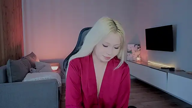 RileyMee online show from April 7, 2026, 5:08 am