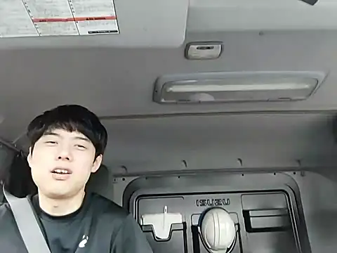 Snapshot of whitebriefboy chatting on May 26, 2026, 10:06 pm whitebriefboy online show from May 26, 2026, 10:06 pm