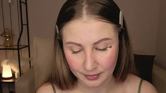 Helens love online show from November 23, 2025, 2:11 am