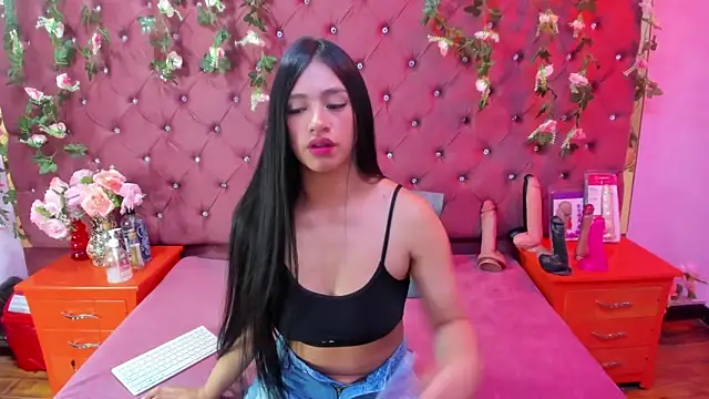 Mariana Prin online show from October 17, 2025, 1:42 am