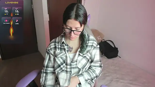 hitomi arata online show from February 1, 2025, 2:56 pm