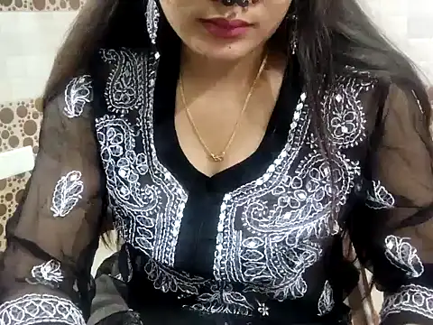 Aarvi Arora online show from December 5, 2024, 2:11 pm