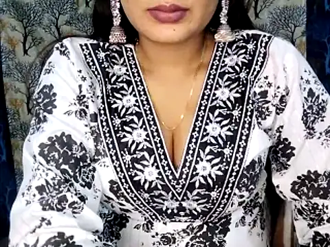 Aarvi Arora online show from December 19, 2025, 11:17 am