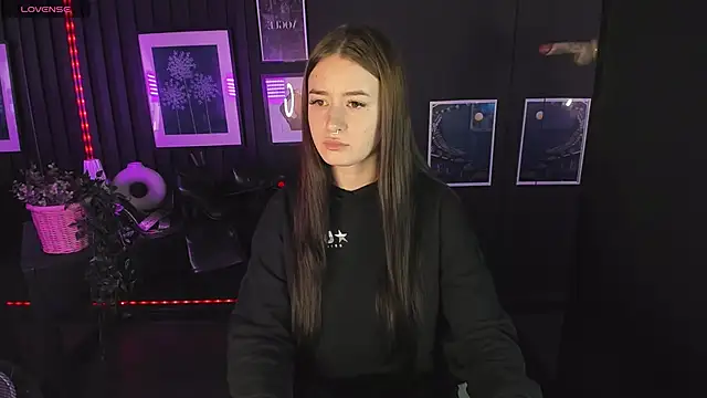 Snapshot of Lily_Moonlight chatting on December 14, 2024, 7:18 am Lily Moonlight online show from December 14, 2024, 7:18 am