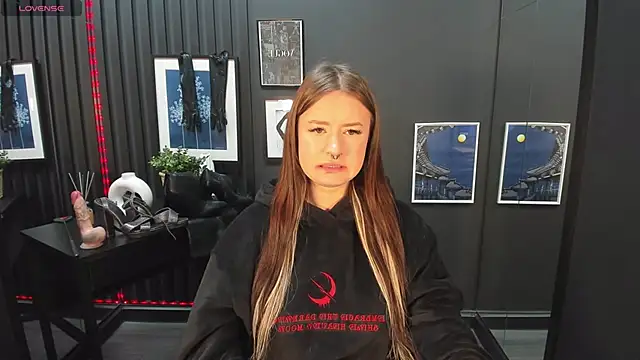 Snapshot of Lily_Moonlight chatting on January 9, 2025, 7:10 am Lily Moonlight online show from January 9, 2025, 7:10 am