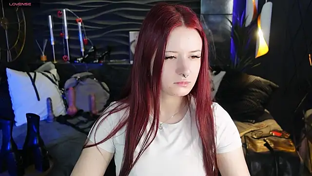 Lily Moonlight online show from April 9, 2026, 7:47 am