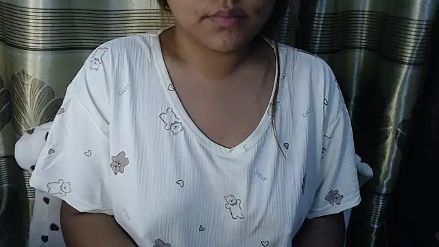 queen angelina online show from March 1, 2026, 6:10 pm