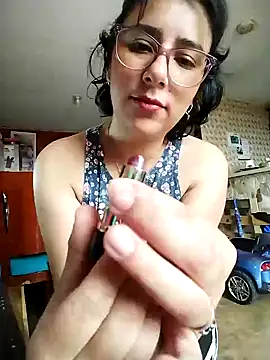 Snapshot of Im_Alma_ chatting on February 20, 2025, 12:47 pm Im Alma online show from February 20, 2025, 12:47 pm