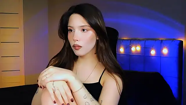 Stacy Gonzales  online show from December 15, 2024, 9:13 am