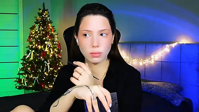 Stacy Gonzales  online show from January 4, 2025, 6:19 am