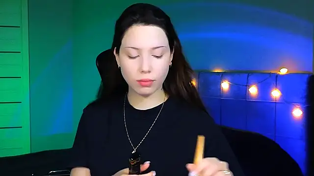 Stacy Gonzales  online show from February 1, 2025, 6:21 am