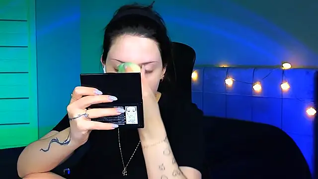 Stacy Gonzales  online show from March 12, 2025, 5:57 am