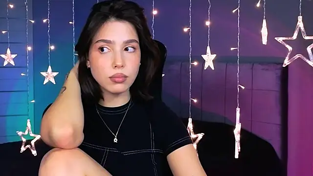 Stacy Gonzales  online show from October 9, 2025, 12:25 pm