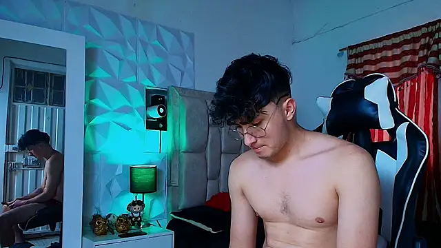 santyago taylor online show from February 6, 2025, 7:51 pm