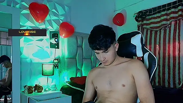 santyago taylor online show from February 27, 2025, 7:26 pm