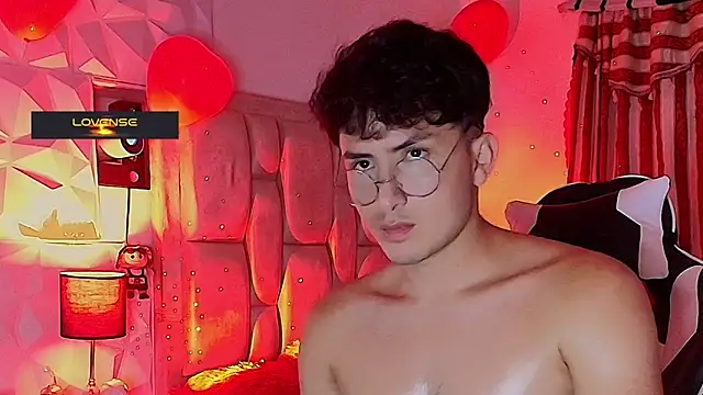 santyago taylor online show from March 5, 2025, 10:21 pm