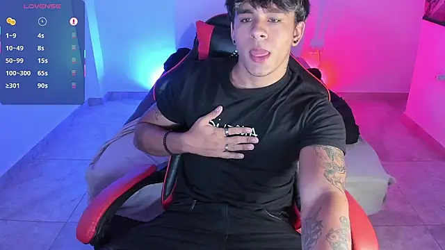 LuciferM Star online show from November 28, 2025, 3:20 am