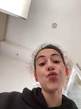 Snapshot of m1999m1 chatting on March 25, 2026, 10:43 am m1999m1 online show from March 25, 2026, 10:43 am