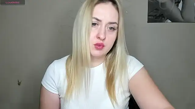 KennaJamess8 online show from December 26, 2024, 11:24 pm