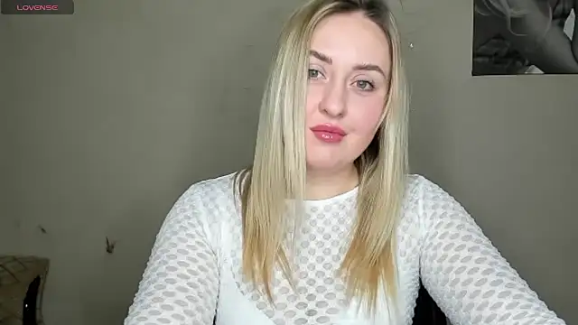 KennaJamess8 online show from January 2, 2025, 7:29 pm