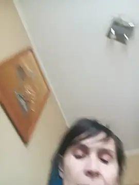 Francenia lolis online show from November 4, 2025, 8:46 am