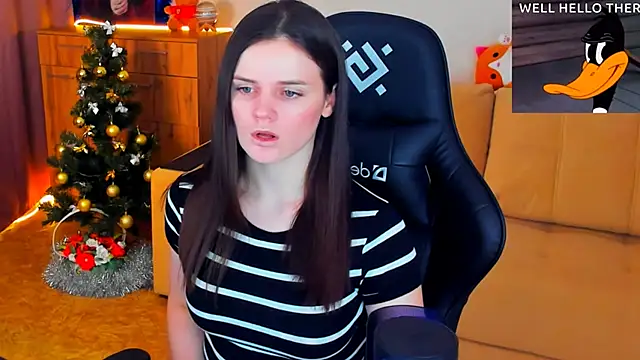 Snapshot of Lora_Cain chatting on December 22, 2024, 5:10 pm Lora Cain online show from December 22, 2024, 5:10 pm