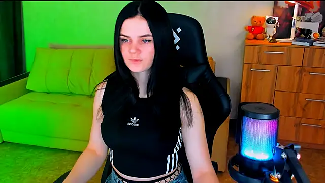 Snapshot of Lora_Cain chatting on February 11, 2025, 4:46 pm Lora Cain online show from February 11, 2025, 4:46 pm