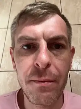 Snapshot of adrian90bi11 chatting on March 21, 2026, 9:58 am adrian90bi11 online show from March 21, 2026, 9:58 am