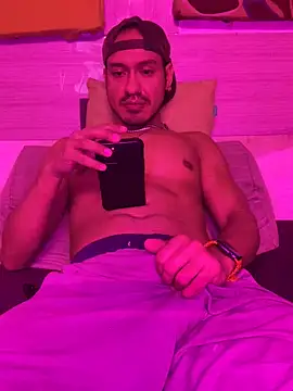 thesummerboy online show from December 25, 2024, 7:14 am